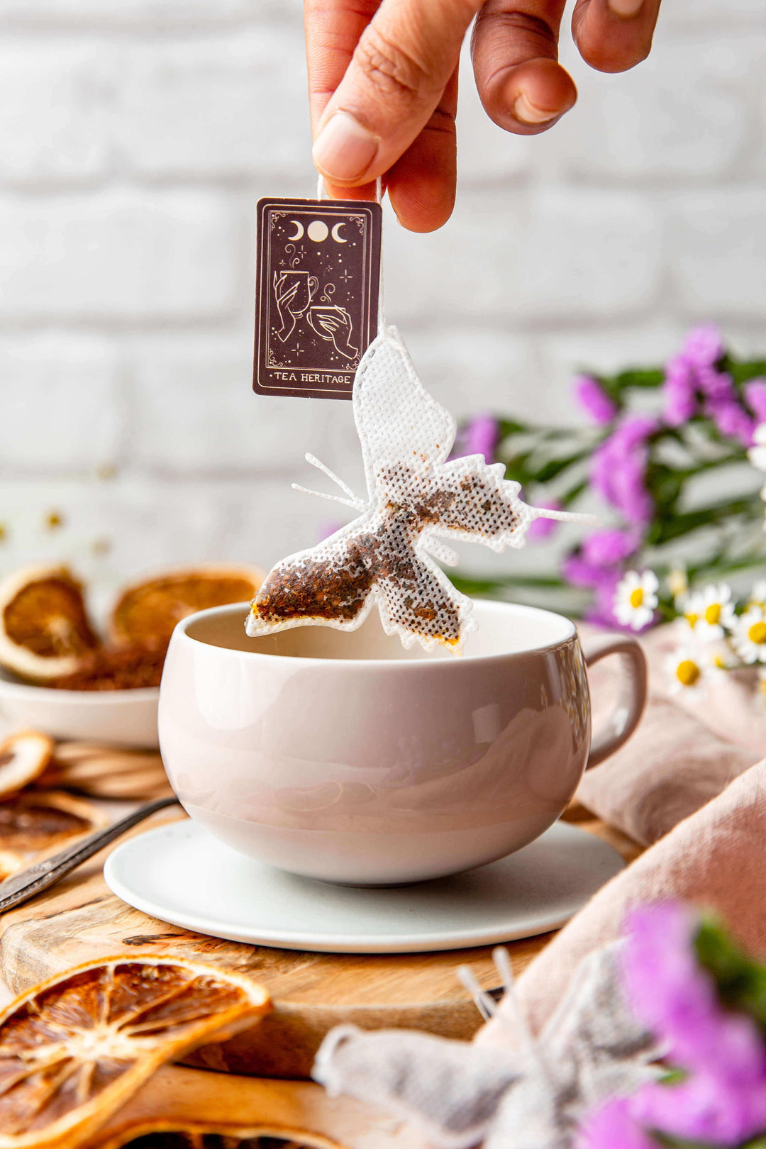 Sachet de thé bio en forme de papillon - thé au jasmin - Tea Heritage × Atlas des Saveurs 